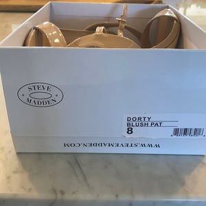 Steve Madden Dorty Blush Patten heels size 8